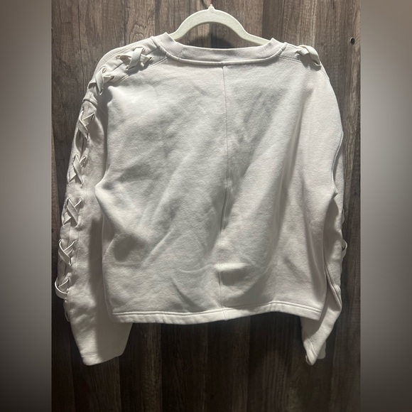 Lululemon Braided Cream Sweater Long Sleeve Detail Size 8 Womens EUC - Picture 5 of 7